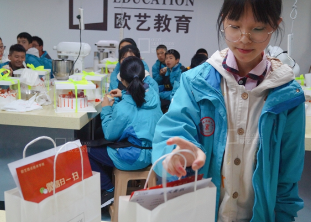 重庆求精中学学生