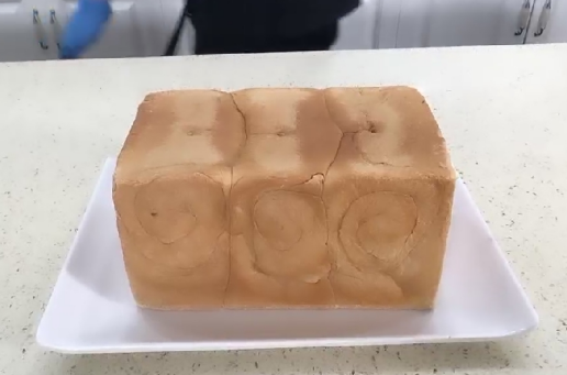 奶香吐司的做法+配方 这款吐司做法很容易掌握 烘焙小白也能轻松搞定