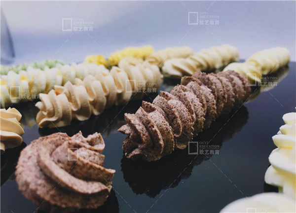 重庆欧艺西点学校10种常用调味淡奶油配方