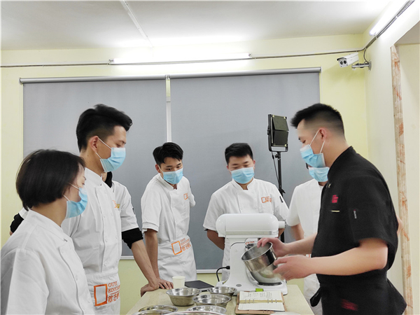 学做蛋糕要多久、时尚私房烘焙班课程、私房烘焙创业