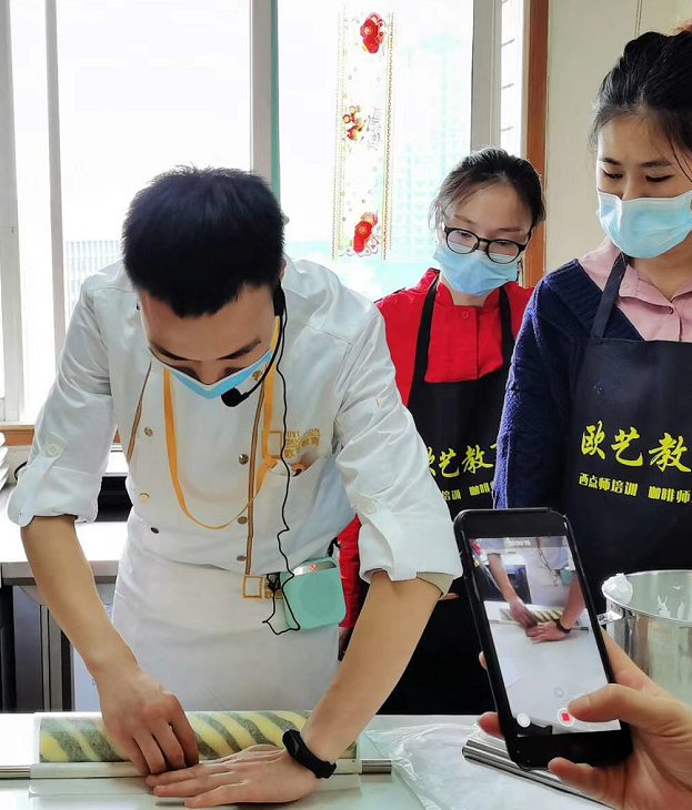 学做蛋糕要多久、时尚私房烘焙班课程、私房烘焙创业