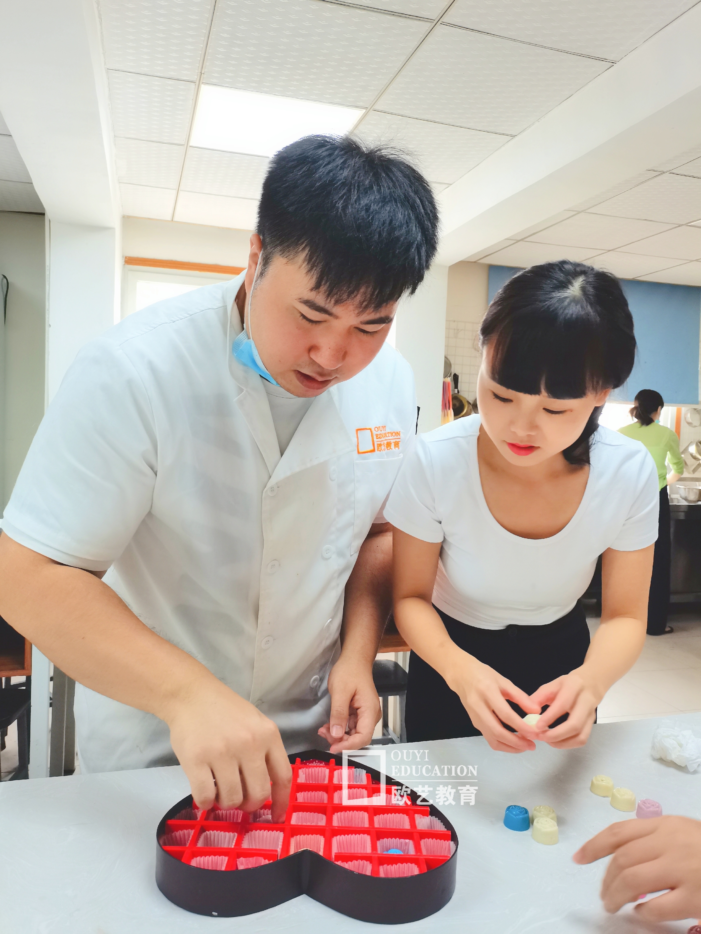 重庆欧艺西点蛋糕培训学校免费技能培训班鉴定结业考试圆满结束