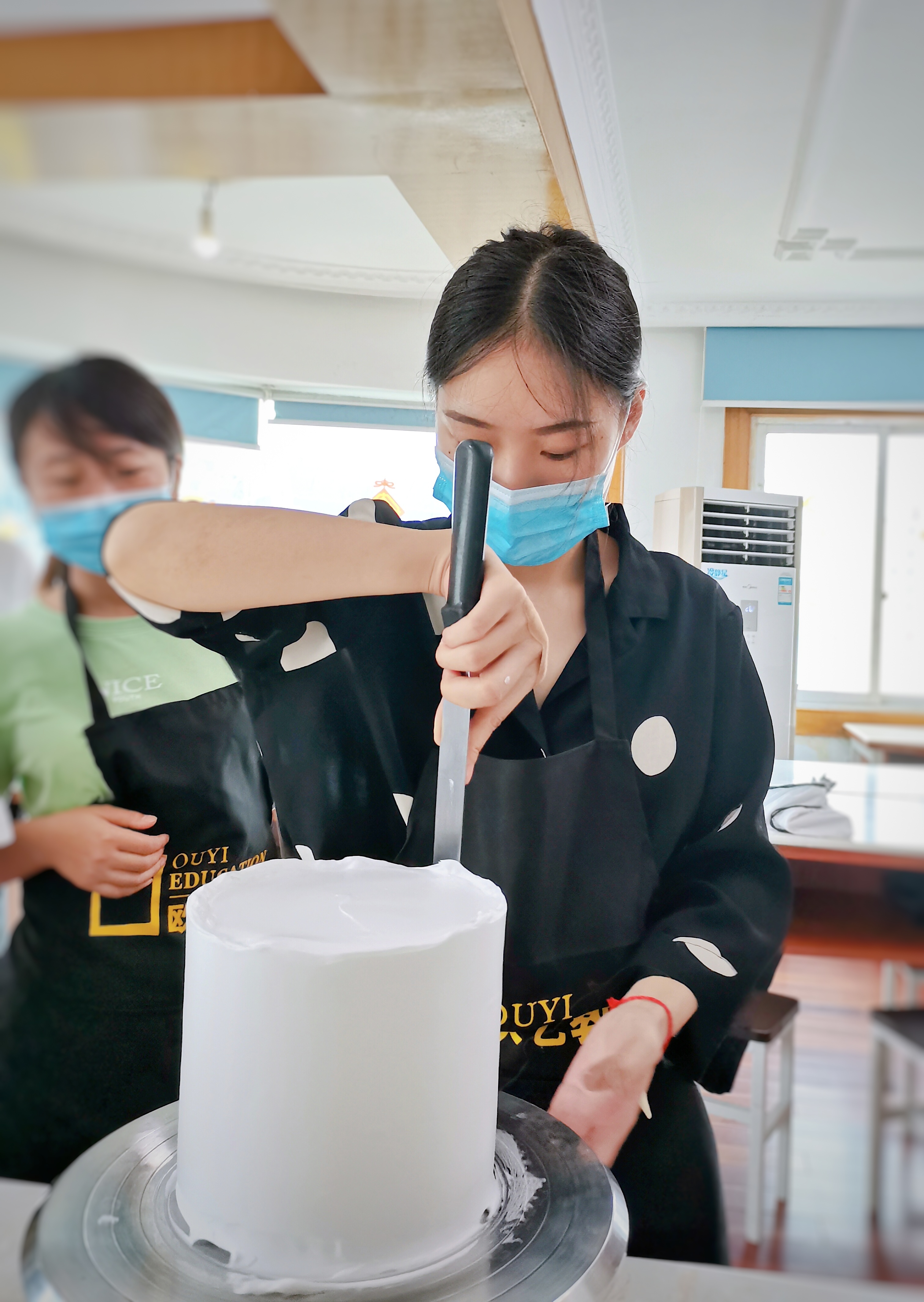 重庆欧艺西点蛋糕培训学校免费技能培训班鉴定结业考试圆满结束